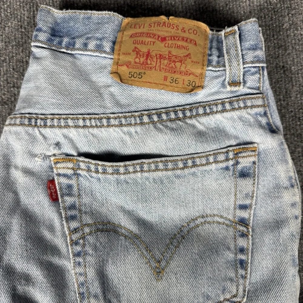 Levi's 505 Vintage Light Wash Distressed‎ Denim Jeans Straight Leg 36x30
